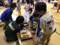 2年1組_生活_植田 杏子_わくわくおもちゃランド1112_37